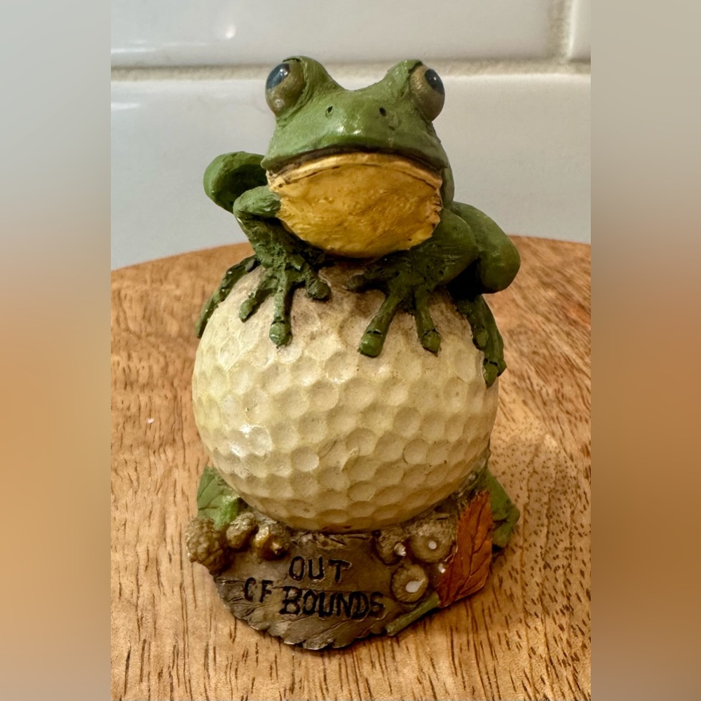Tim‎ Wolfe Signed “Out of Bounds” Frog On A Golf Ball Collectible Figurine